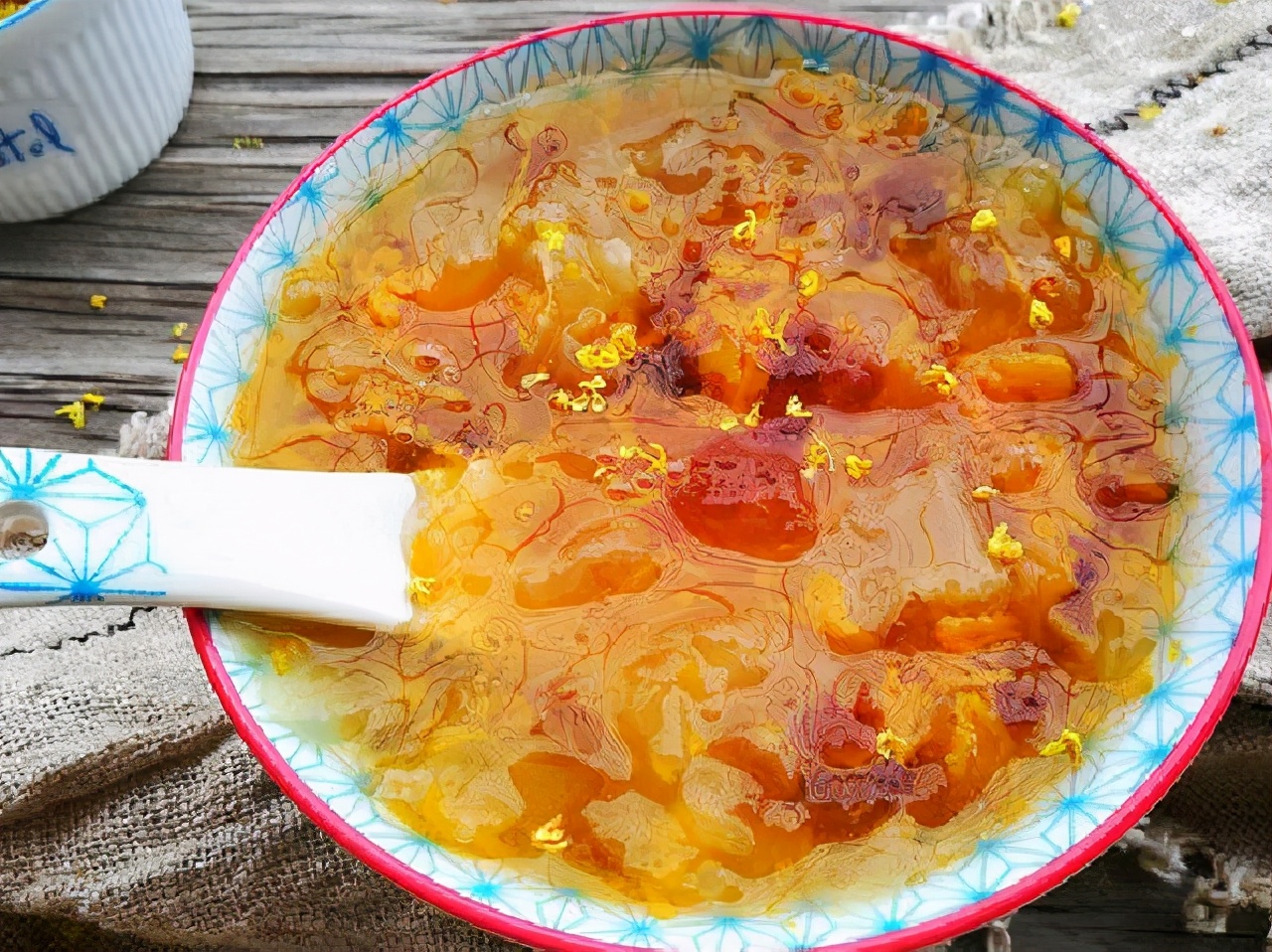 五月，少吃牛羊肉多吃銀耳，5種做法換著來，清熱去火好處多