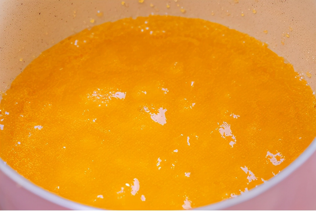 很火的一道甜美小吃，口感酥脆甜蜜，满口香甜，一咬咔嚓脆