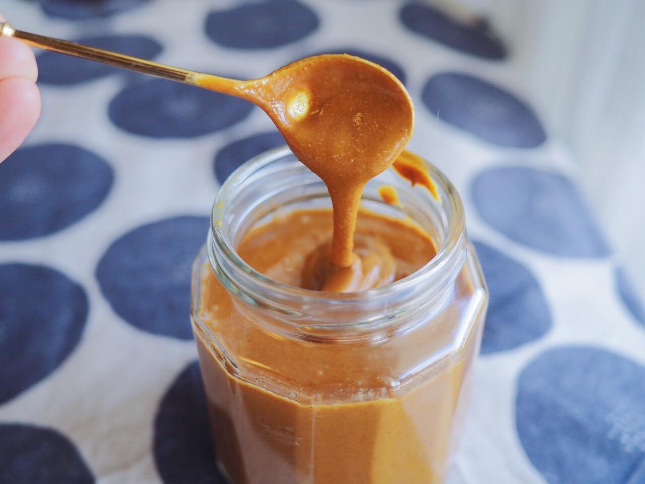 想吃花生酱不用买，5块钱自制一大瓶，纯正无添加，还能做曲奇