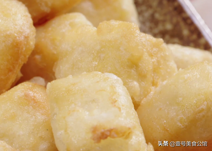 在家教你做椒鹽脆皮豆腐，外脆里嫩，簡單營養，吃一次念念不忘