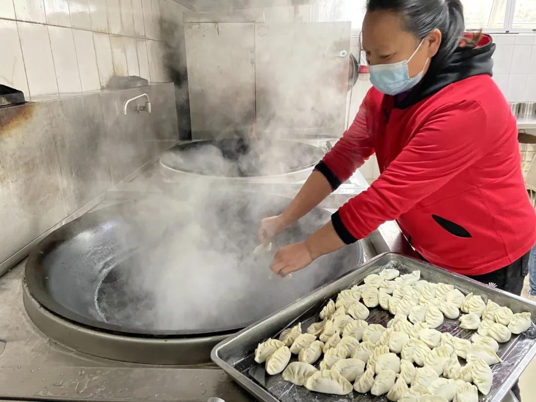双流特教丨趣味包饺子 暖心妇女节