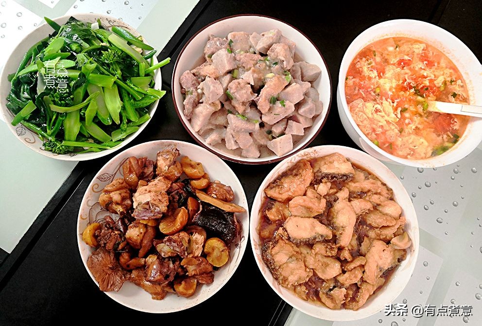 母子俩吃饭 我从不叫外卖 四菜一汤吃得香 方便简单营养好 资讯咖