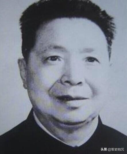 人人皆知的传奇女杰钱忆群，打入我军内部，被自己人发现是自己人