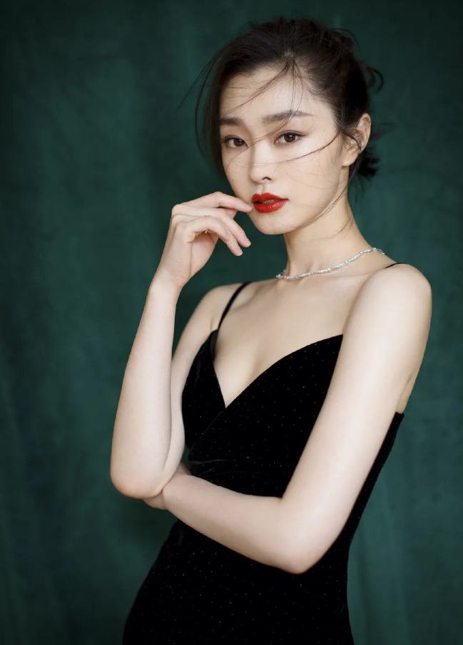 宋轶的“清醒”，撕开了多少中国女明星的“遮羞布”？