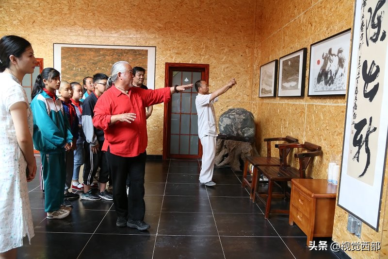 “献礼建党百年华诞·元鹤飞来”蒋志鑫艺术展成功举办
