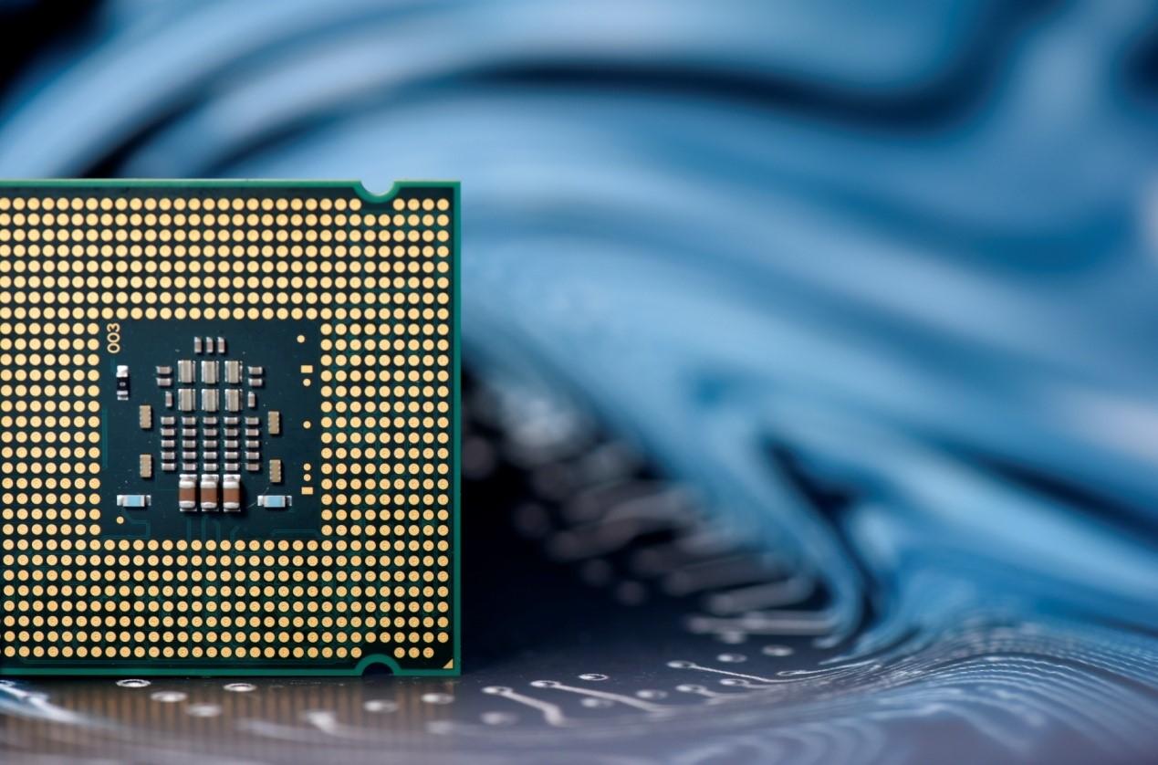 石墨烯芯片、2nm、1nm相继突破，中国院士：55nm才是当下关键