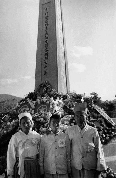 ë��ϯ�İ�Ŵ���������ʢ���Ἲ���ˣ����ȵĳ����������������