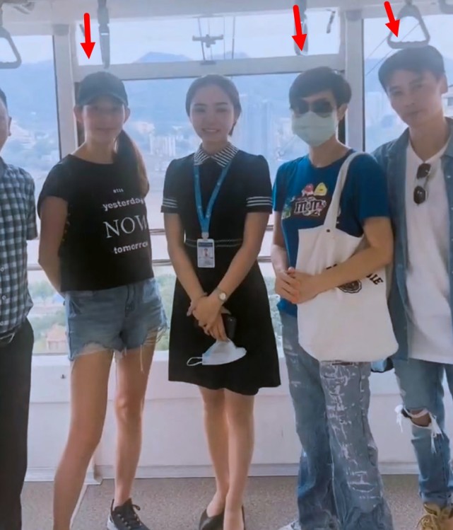 太甜蜜！蔡少芬张晋游重庆长江索道，被人群包围依旧镇定拥抱合影