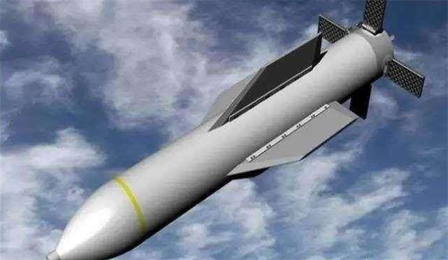 炸弹之母可以炸沉航母吗？我来告诉你