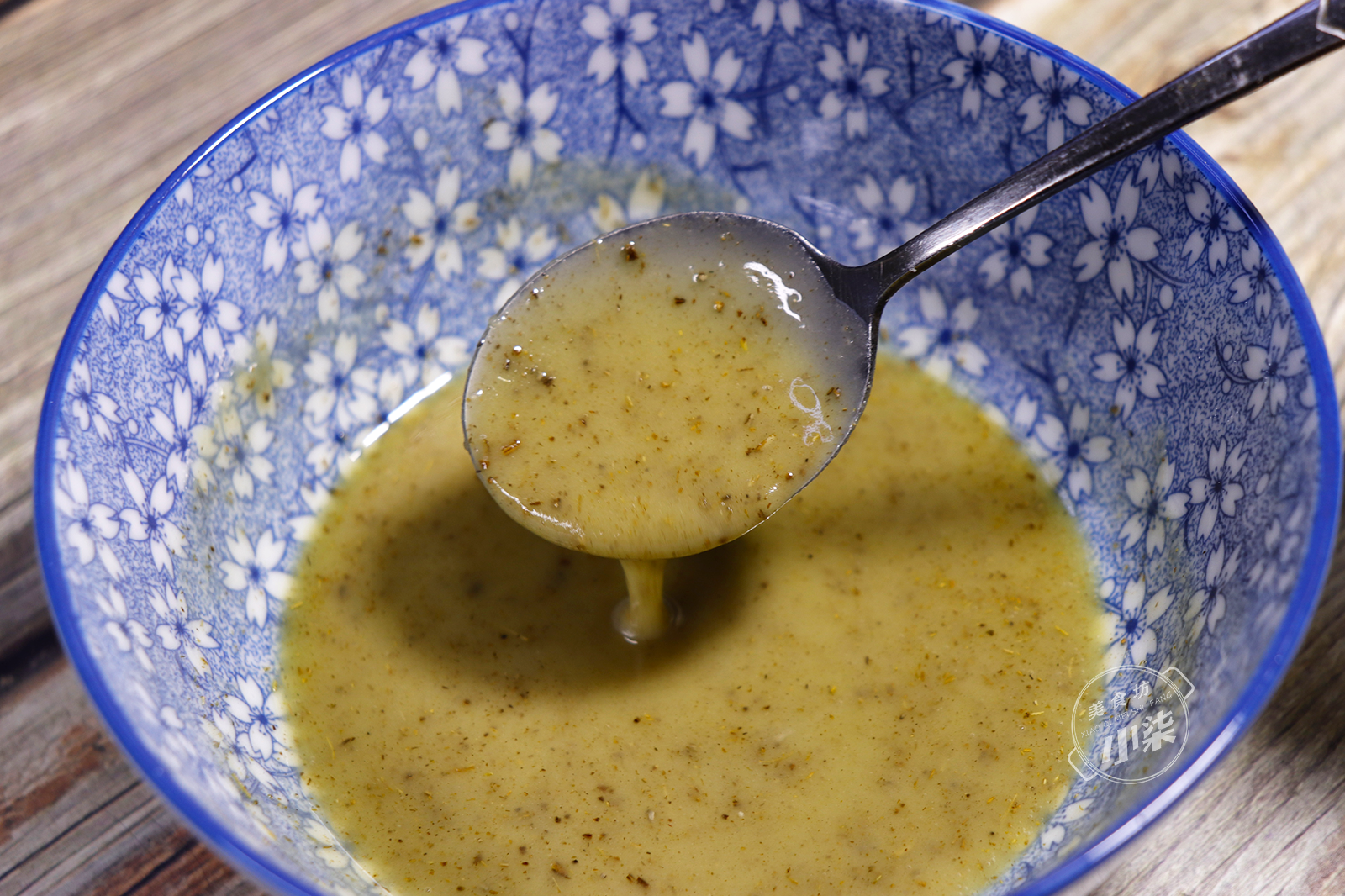 芝麻燒餅這樣做吃著才過癮，外皮酥軟層次多，好吃不上火，太香了