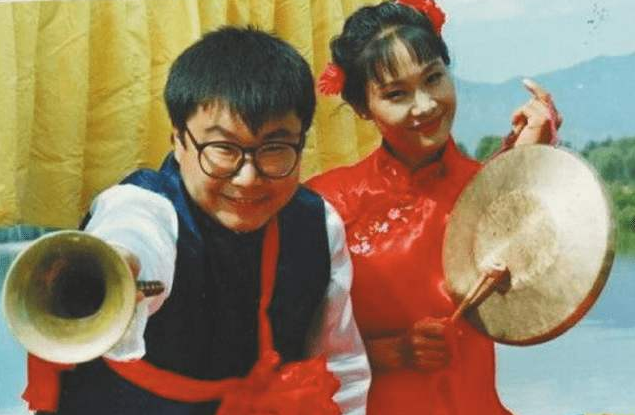 靠一首歌“吃饭”的歌手，实在是太悲哀了，每次上台只唱一首