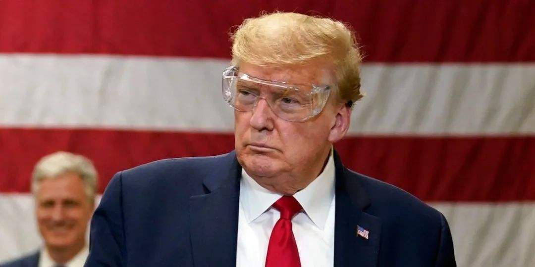 特朗普把150多万感染者当“荣誉勋章”，作为自