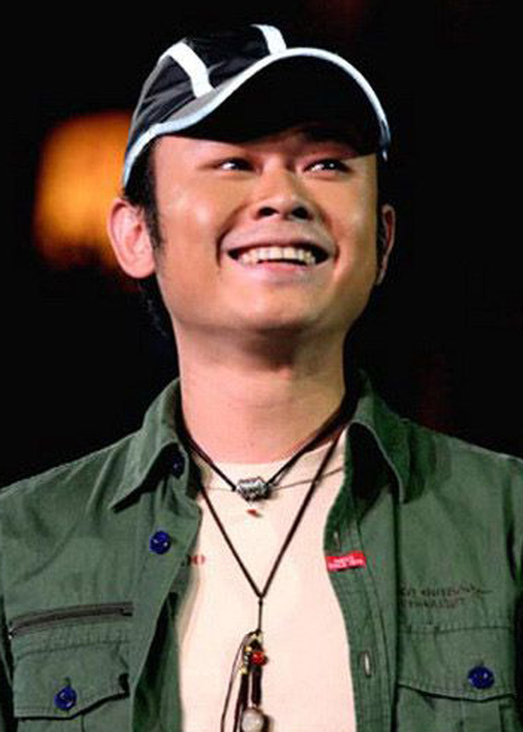 被汪峰那英杨坤等人群攻，十几年前的刀郎，到