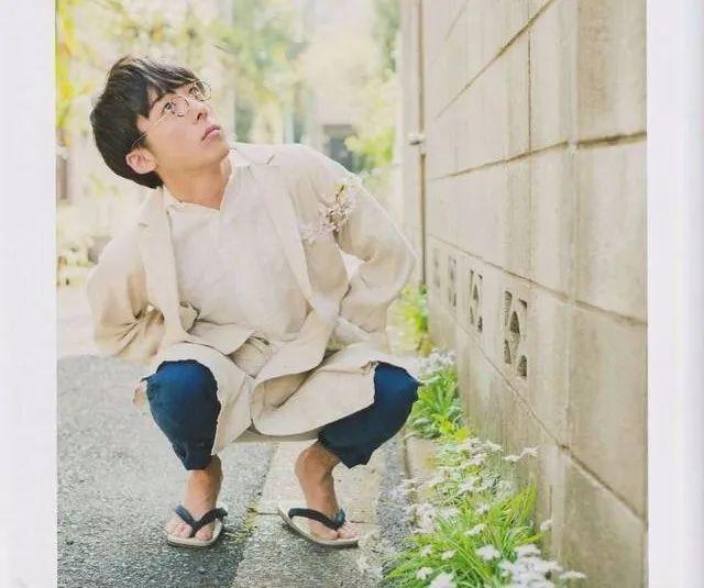 批评女明星发胖的时候，也请注意我国男星灾难