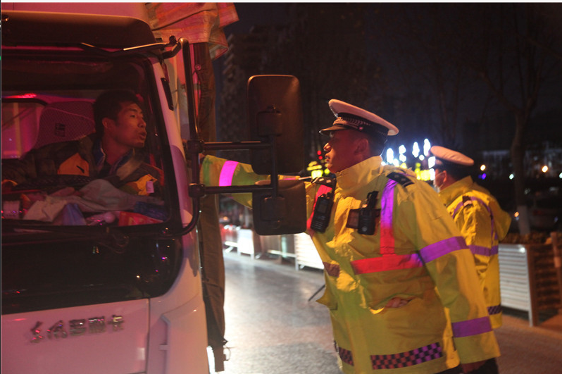 河南商丘交警支队严查酒驾重点违法切实筑牢道路交通安全防线