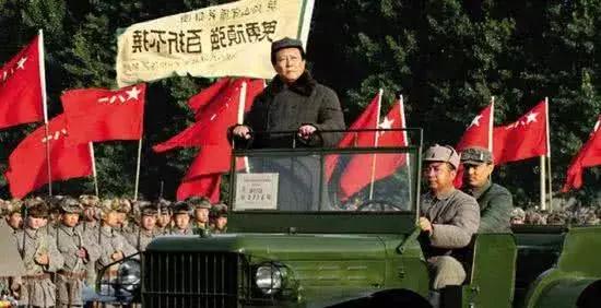 穷老汉救一红军干部，五三年中央亲邀其上京，才知那人已成正国级