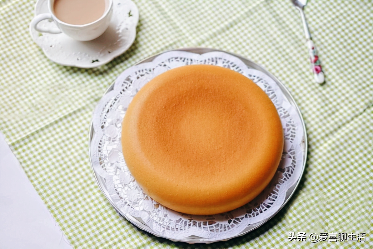 跟黄磊做电饭煲蛋糕，无需烤箱也不用打蛋器，出锅蓬松暄软又香甜