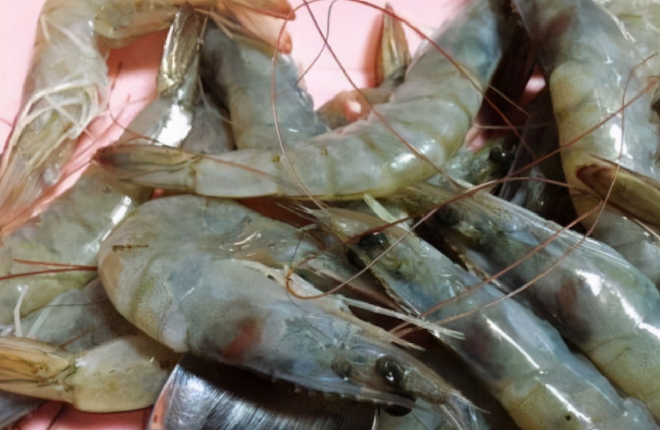 買大蝦，記住3個技巧，挑到的蝦個個質量好，鮮味足營養流失少