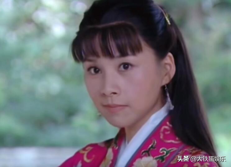 嘴歪也好看的女星，只服这5位，难怪于正说所有美人嘴都是歪的