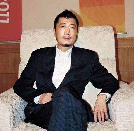 賭錢輸光后，回家路上他越想越氣，寫下一首歌成了任賢齊的成名作