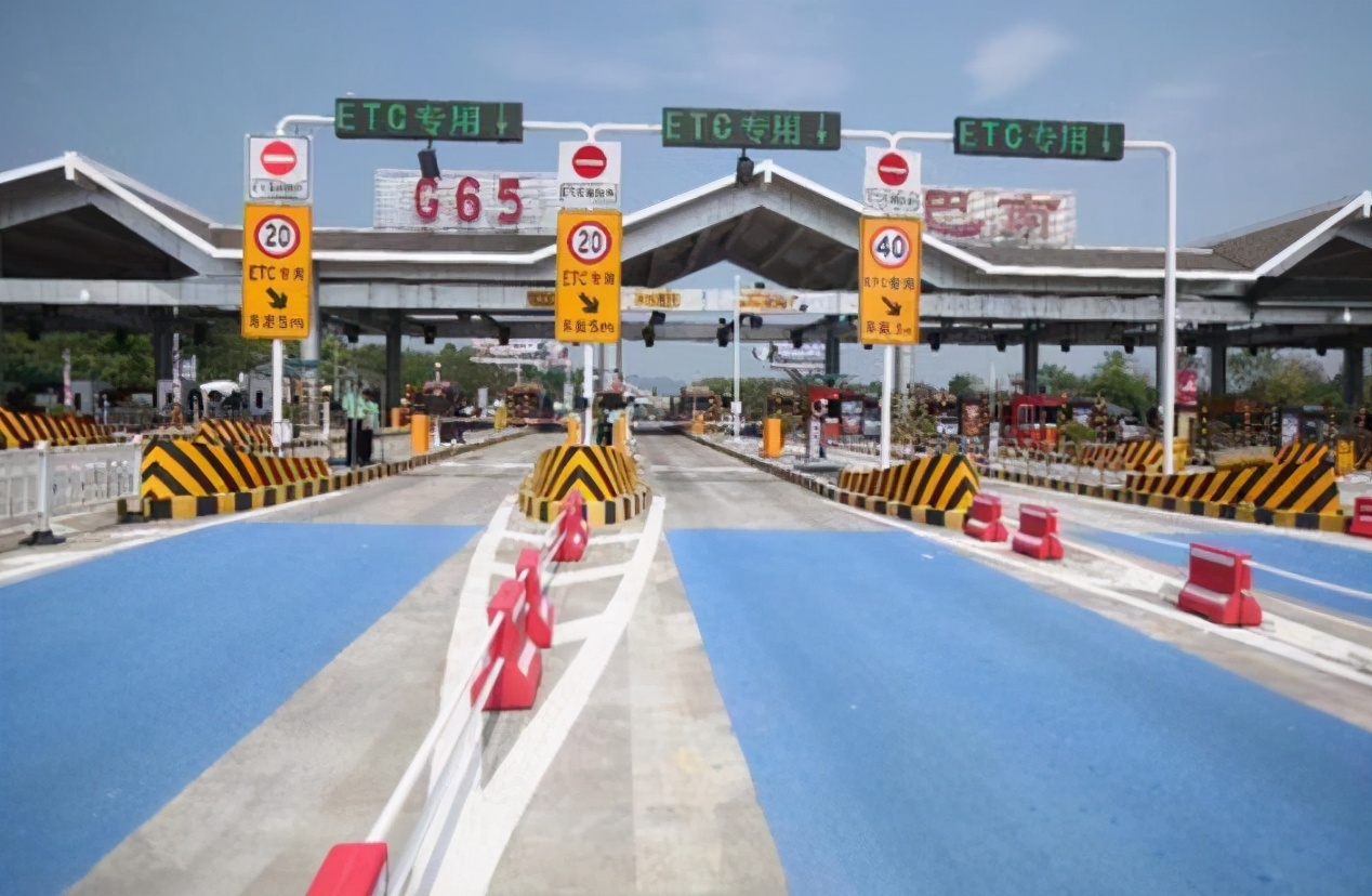 每年收费5900亿，却还亏损得十分多，高速公路收的钱都去哪里了？