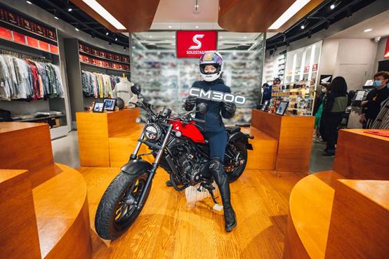 當(dāng)Honda遇上咖啡店與潮牌店，這波跨界顛覆你想象