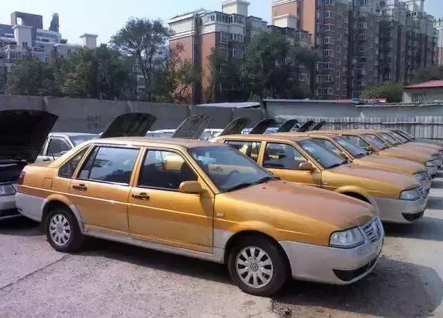 預算一萬元！買5歲下線車or 十幾歲私家車？