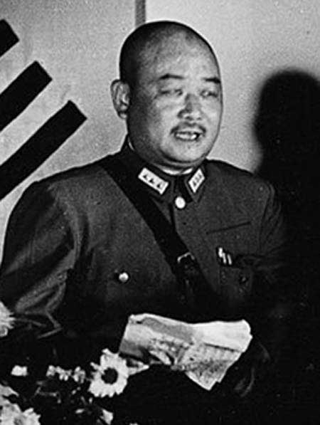 1952年，国军上将刘峙现身印尼沦为小学教员，蒋介石：别再丢人了