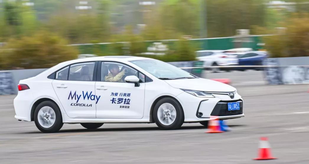 把三缸机摆在台面上说，2021款卡罗拉能扭转大家的刻板印象吗