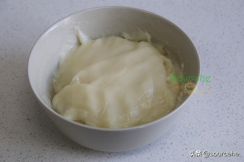 中秋月饼，不用烤箱就能做，冰爽软糯，甜而不腻，淡淡的凤梨清香