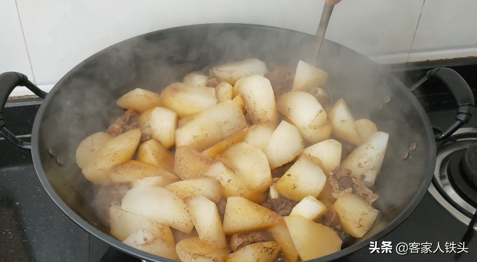 广式萝卜焖羊肉正宗做法，掌握好关键一步，不腥不膻，入味又好吃