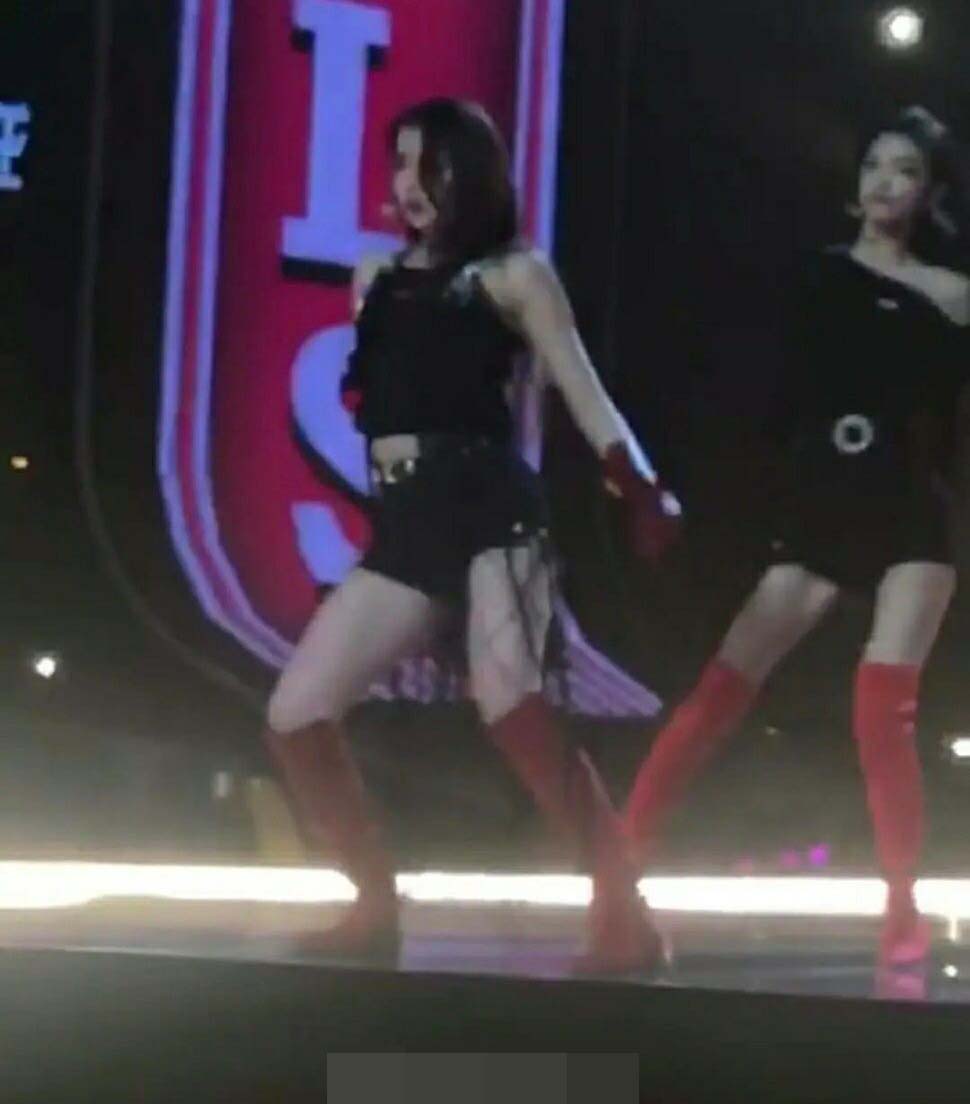 172girls其他三人是健身塑形狂魔，同样172身高的金