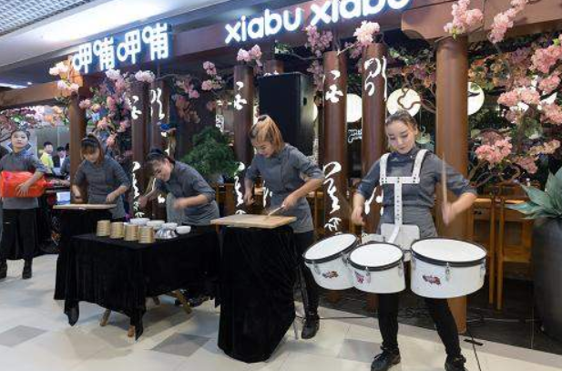 一天平均接待20万顾客，火锅行业出现新巨头，海