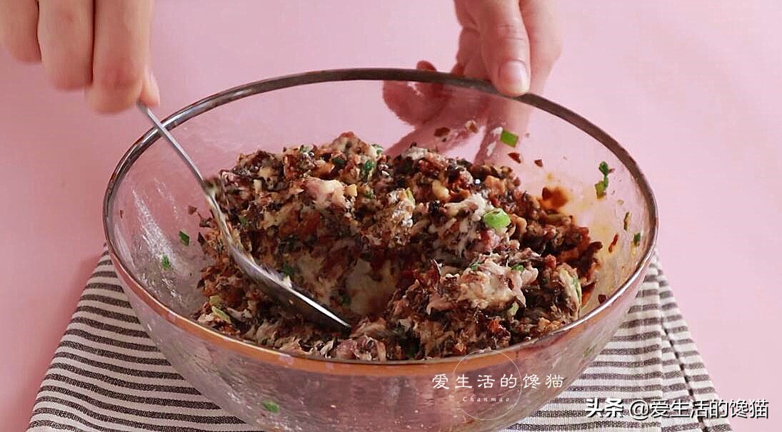 想吃春捲不用買，在家做，皮薄餡多，超酥脆，照著做零失敗
