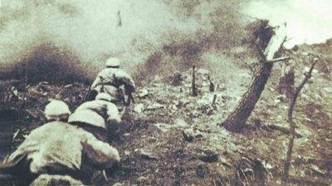 上甘岭战场上，眼瞎的王合良背着断腿的薛志高