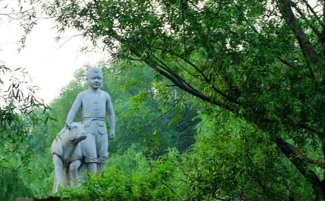 他牺牲时年仅13岁，让日军全军覆没，儿时玩伴为