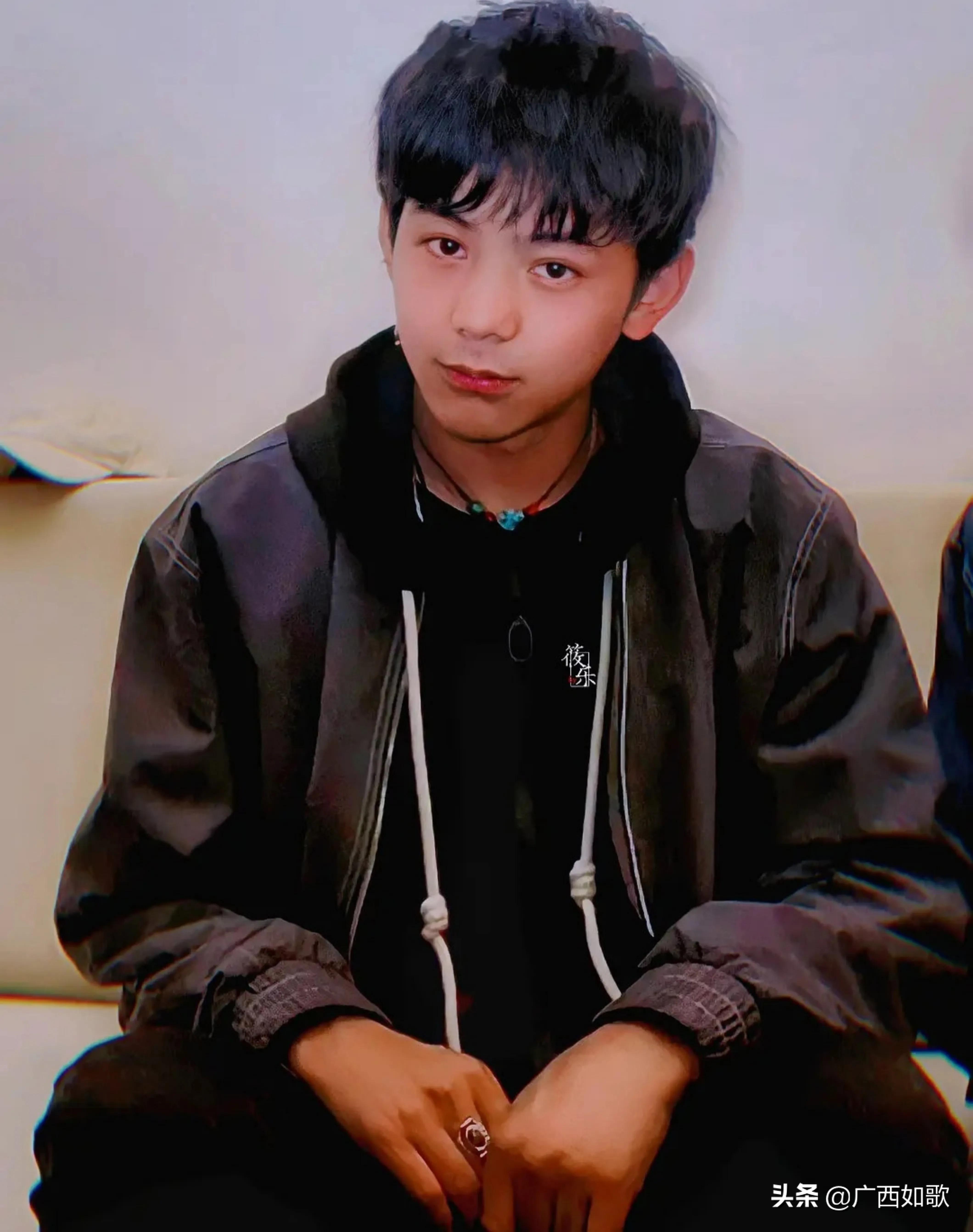 Ding Zhen saw Gu Ling's mom, ascended a network " Lang Ya a list of names posted up " head, it is a stalk! 