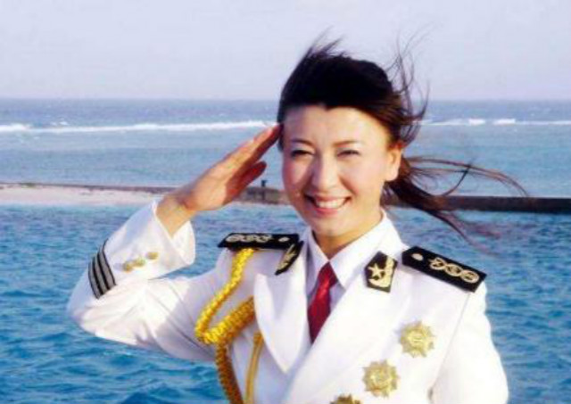 她亲手拔掉了父亲的氧气管，而朱迅没勇气拔，