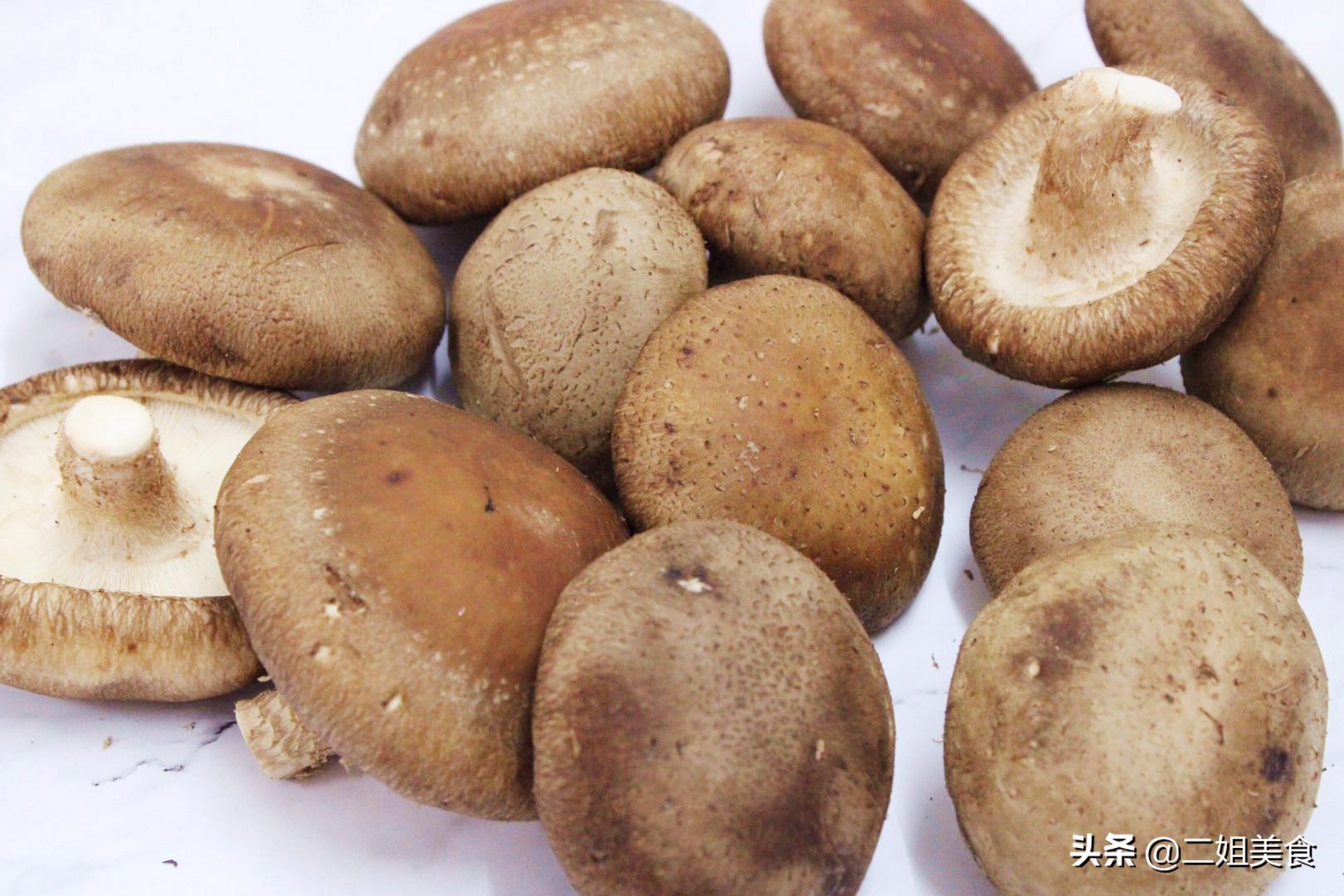 買香菇，選大的還是選小的？ 牢記“2要2不要”，以後別再買錯了