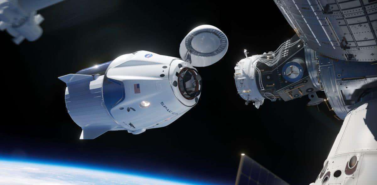 巅峰对决，中美俄现役载人飞船谁更强，私人公司SpaceX战胜两国？