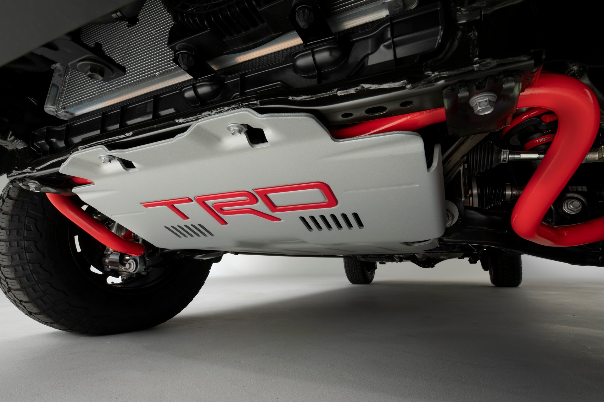 换装TNGA平台推双涡轮增压及混动动力，全新一代丰田坦途正式发布