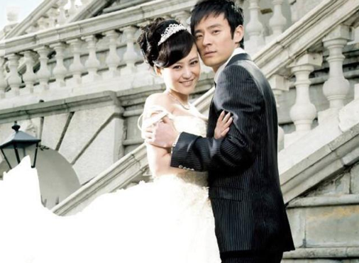 闪婚又闪离的郝蕾，35岁嫁刘烨生双胞胎撞脸新男友，是巧合？
