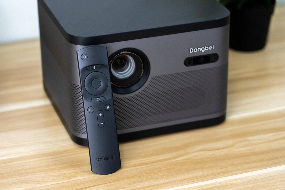 What cables do I need to install for home improvement projectors?How is