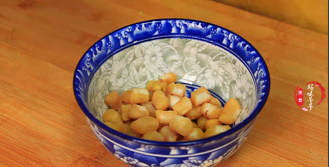 It’s cold, my family loves this pot of cabbage, it’s simple to make, it’s more fragrant than meat, it’s not annoying to eat for 5 days