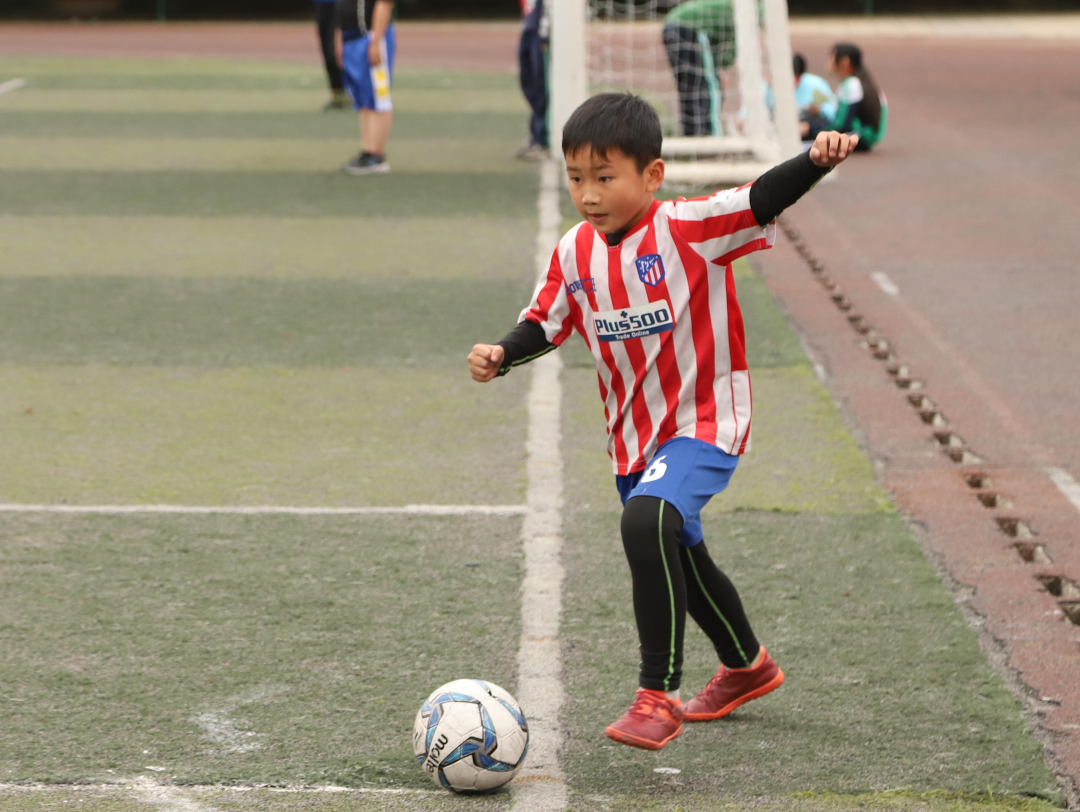 奔跑吧，足球少年——天府新区南湖小学2021班级足球联赛掠影