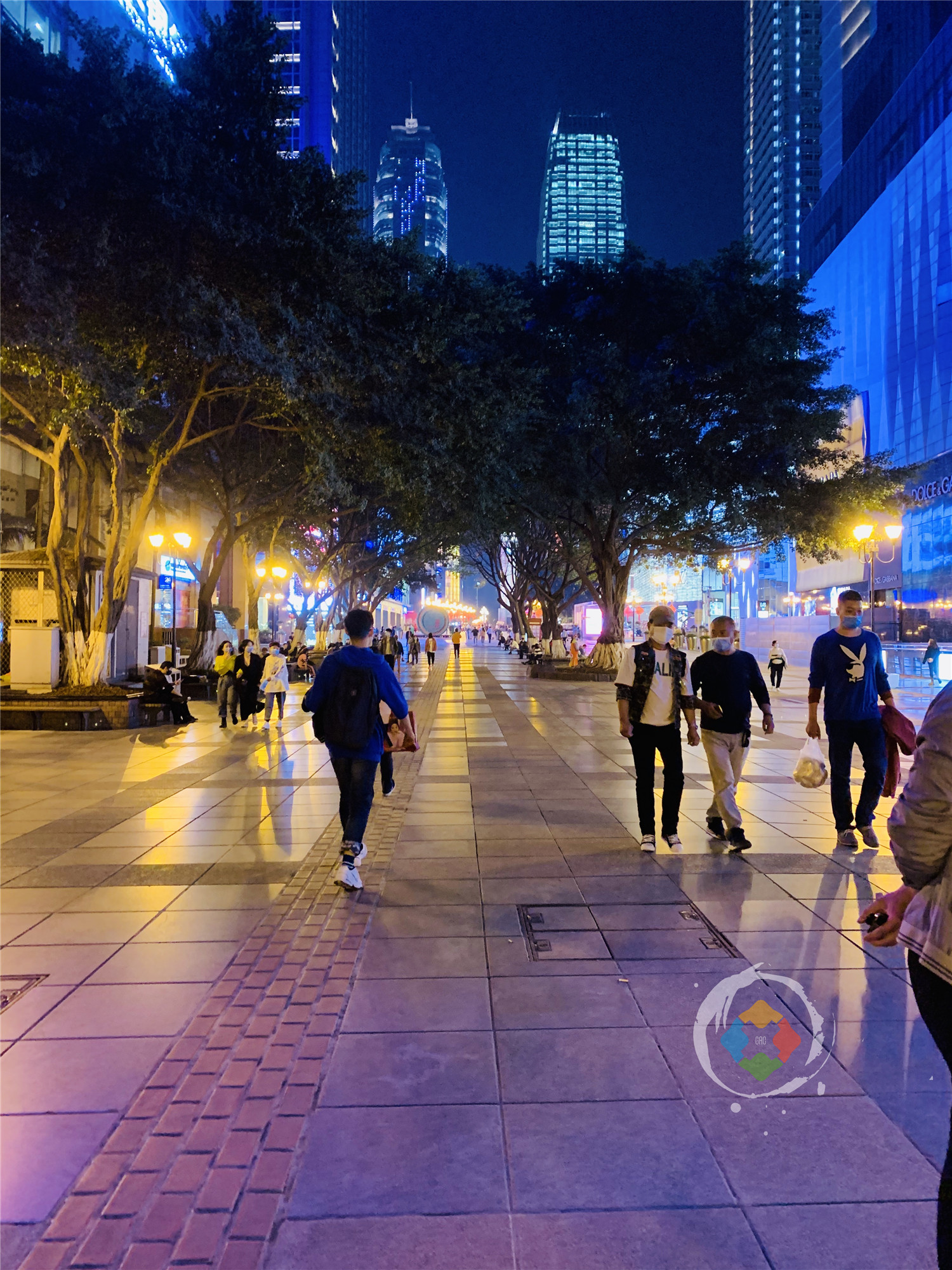 重庆解放碑入选示范步行街，消费力全国第3，为什么不是观音桥？