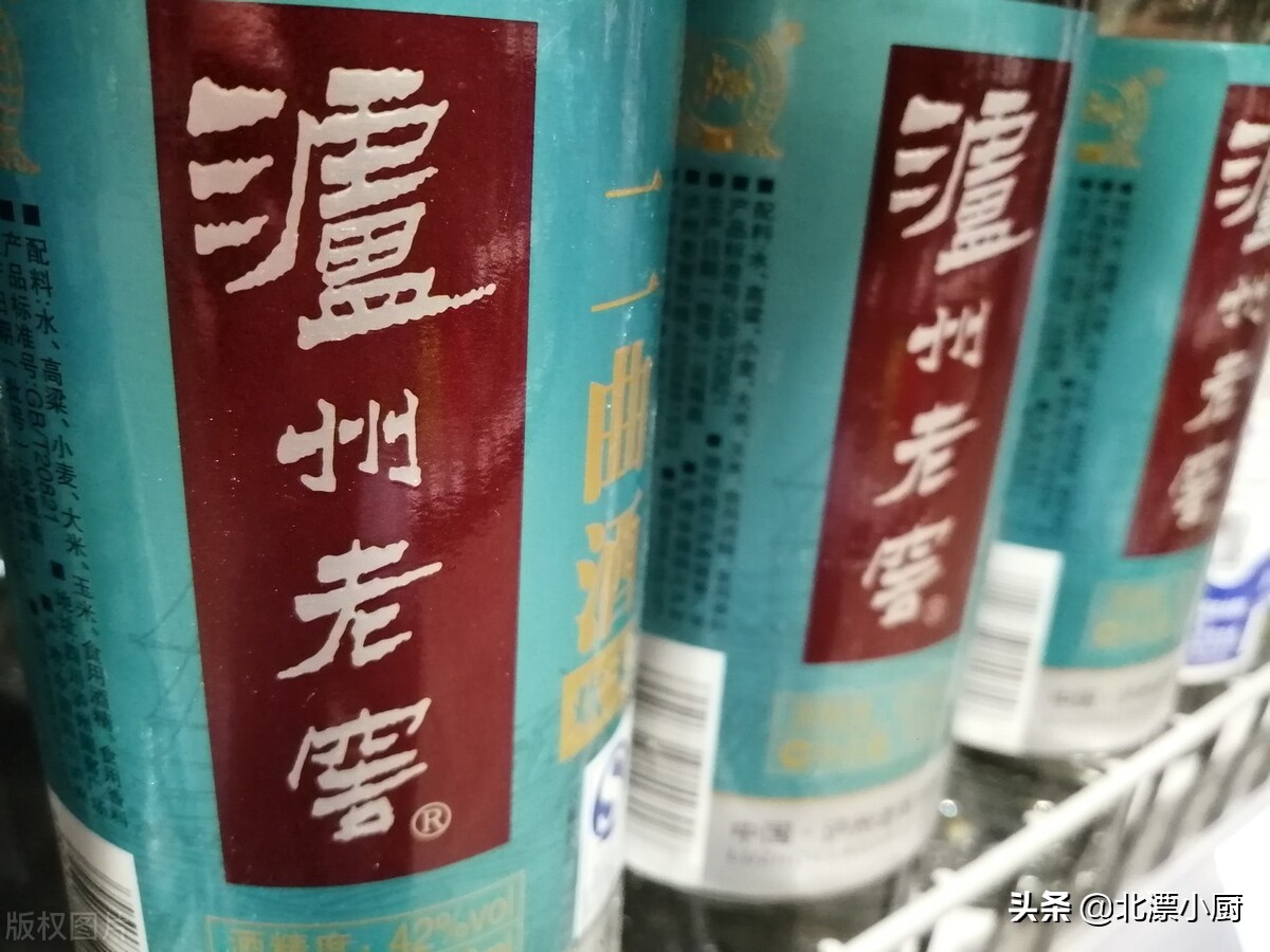 全國哪里產的白酒最好喝？中國十大白酒排行榜，看看你喝過幾種？