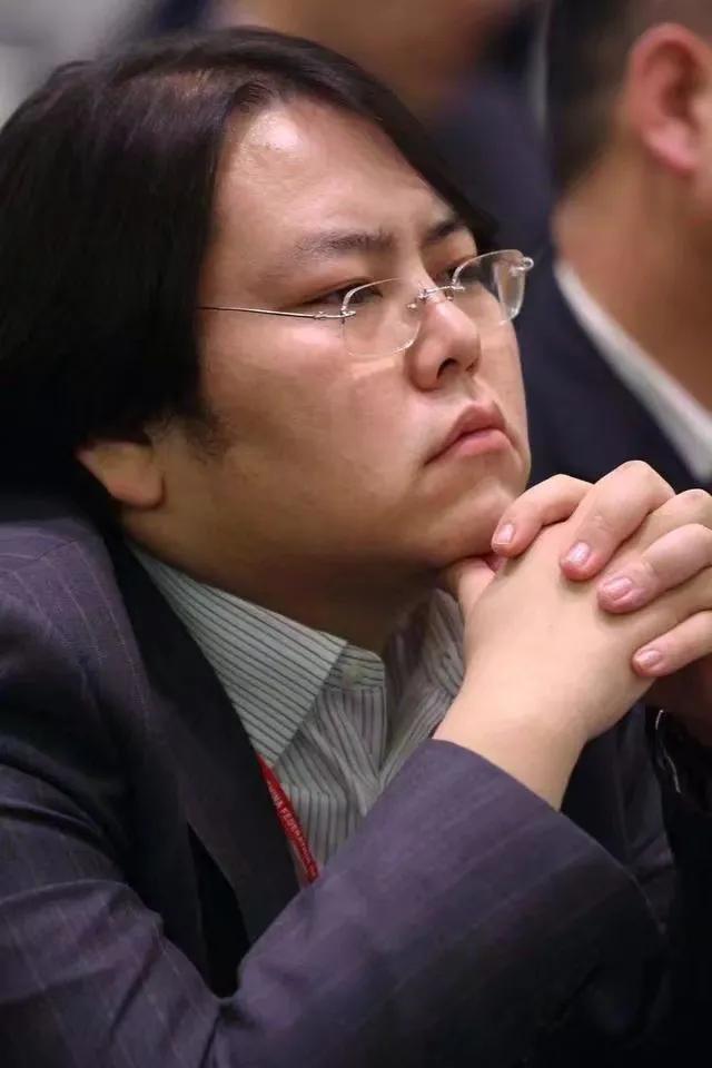 花5千万娶车晓，10余年败光家产成“老赖”，李兆会又曝新情况