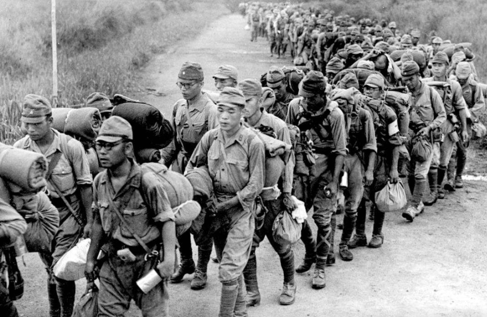 二战日本敛财无数，钱都去哪了？美国人在偷笑