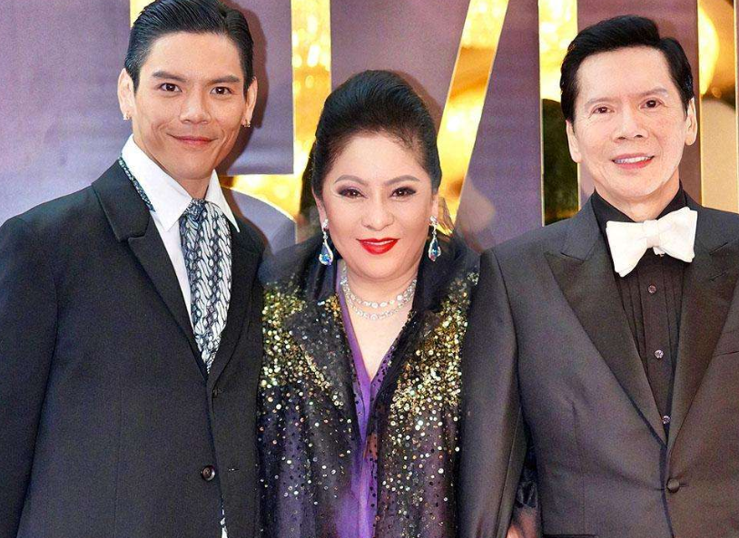 向华强和前妻的女儿，不愿和爸爸扯上关系，如今她优秀得让人羡慕